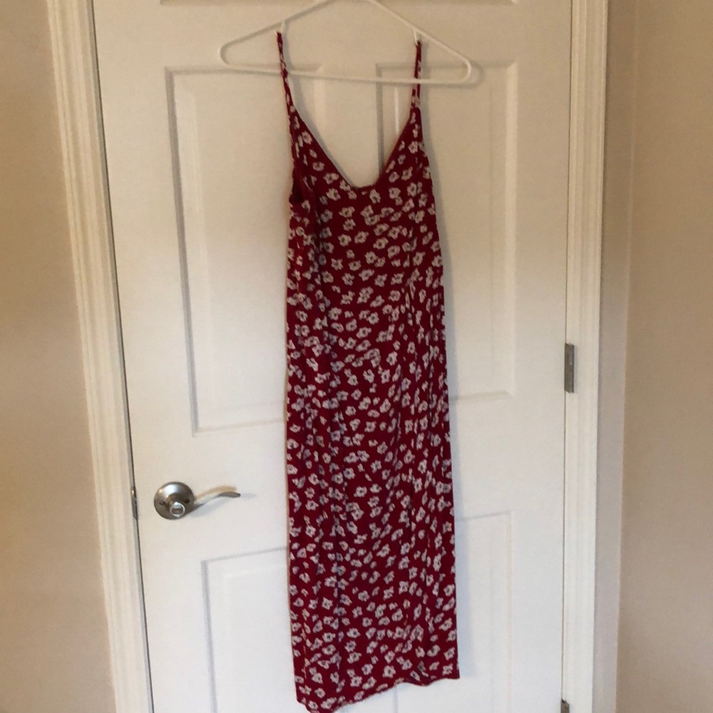 Red floral midi dress - size Large